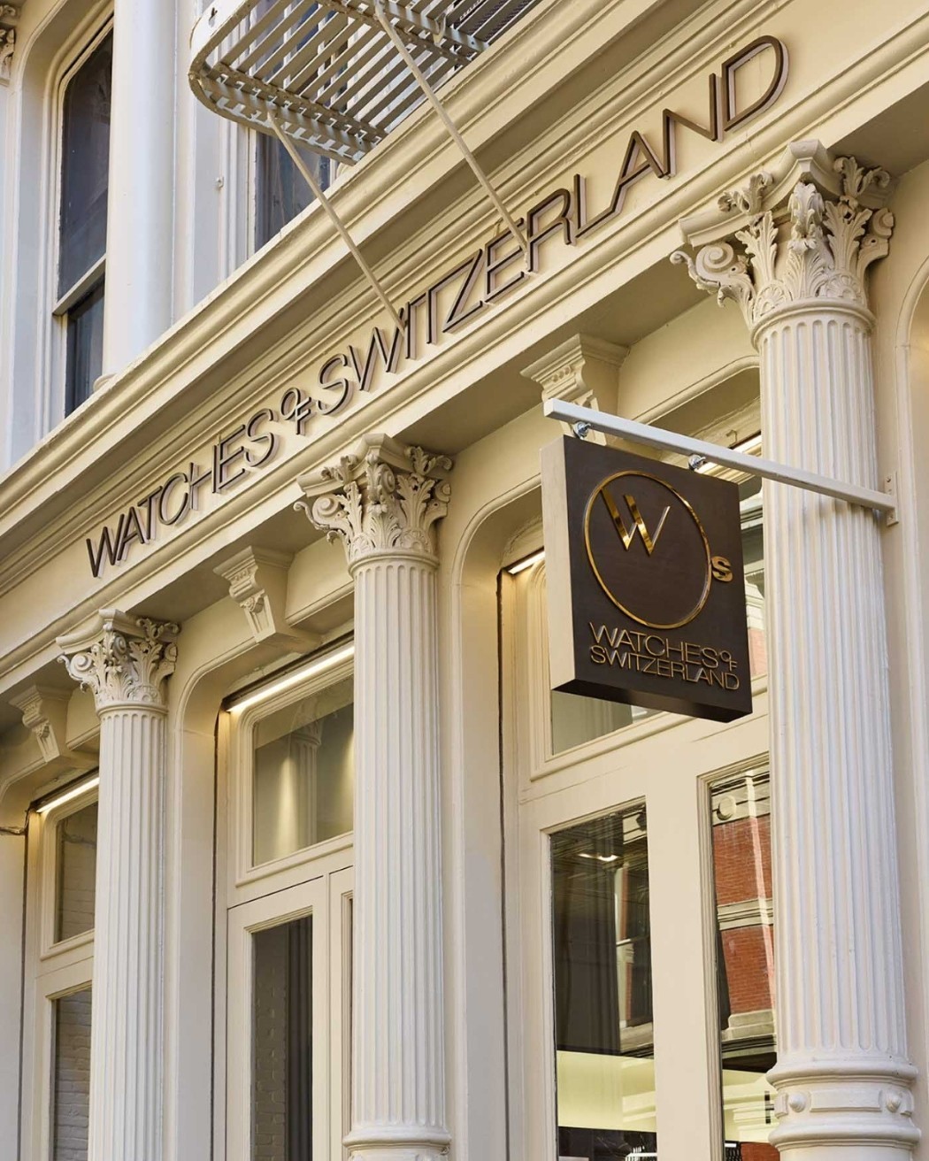 Danh tiếng lừng lẫy của ký hiệu Swiss