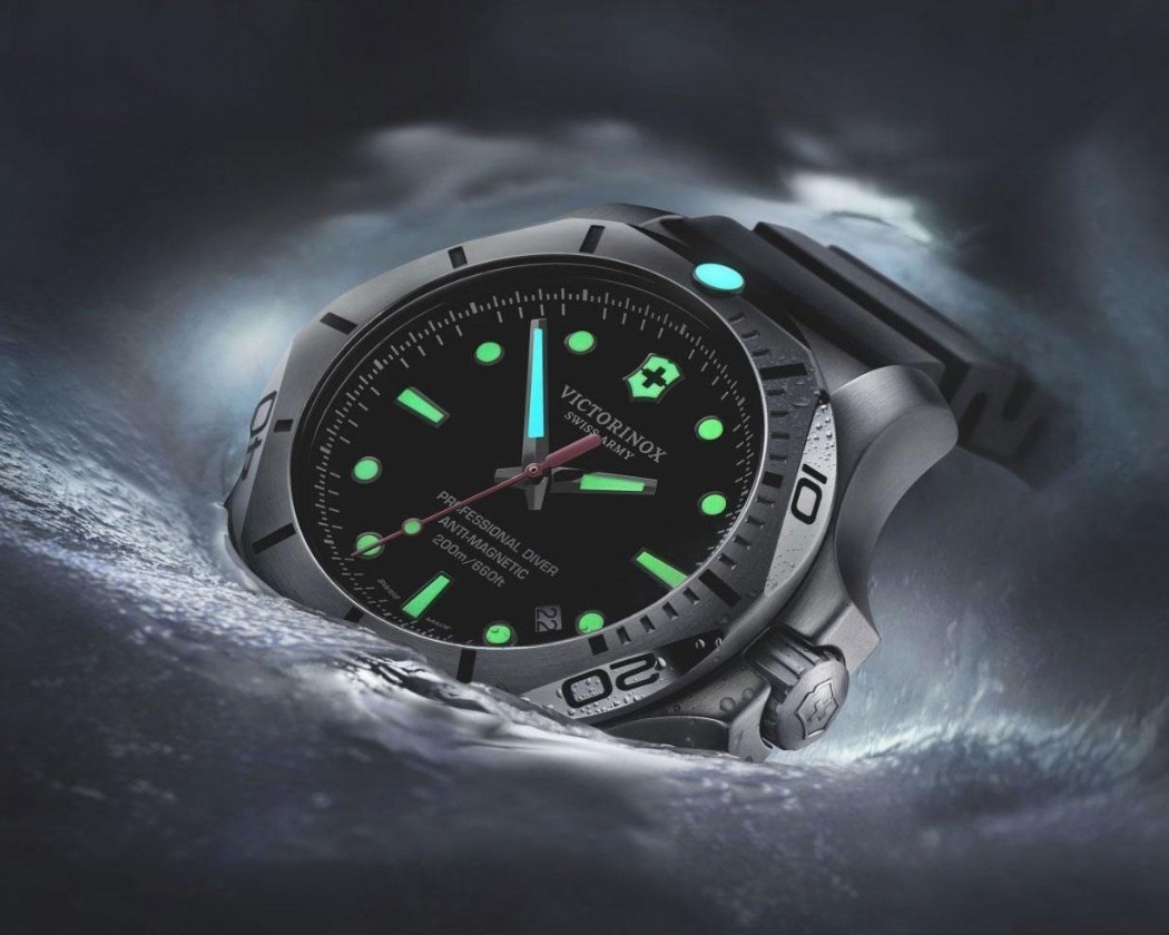 Dạ quang là gì? Ưu, nhược điểm và 3 dạng trên đồng hồ