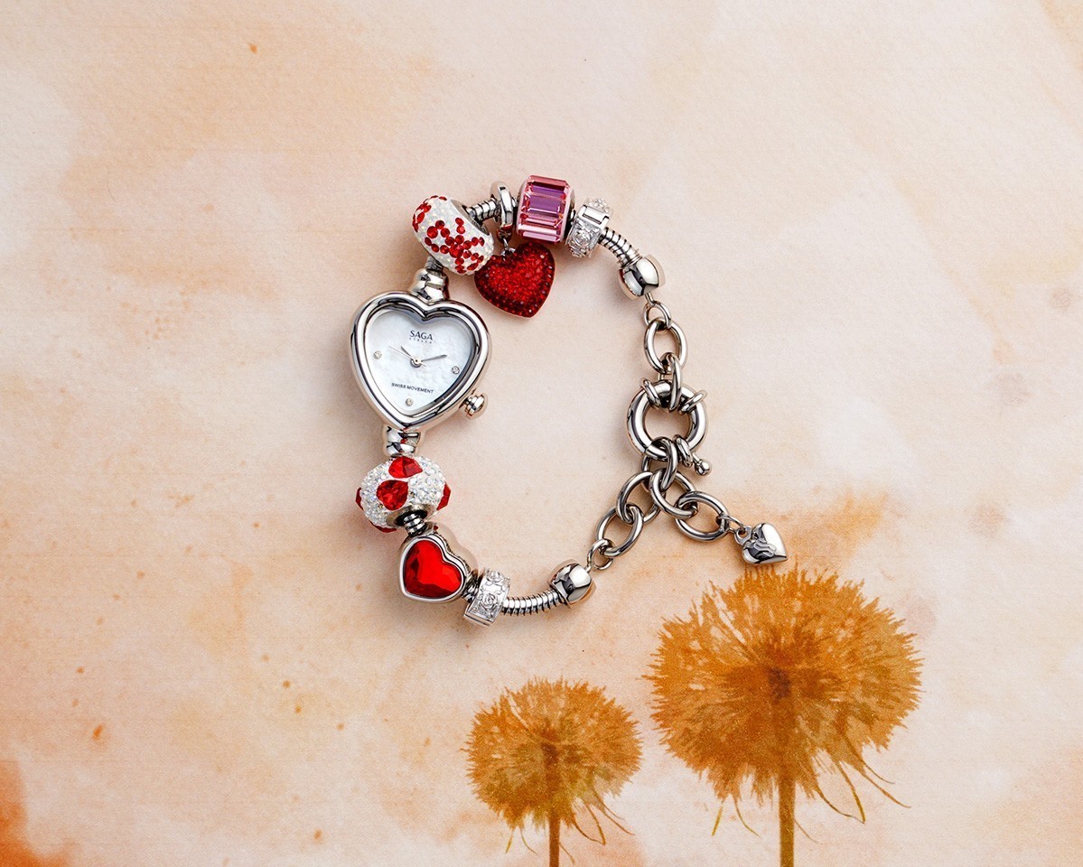 Saga Charm 71825-SVMWSV-7 – Mặt số trái tim, đính đá, charm đỏ 5 Saga 71825-SVMWSV-7 - Bộ charm chủ đề "Charming" với sắc đỏ quyến rũ