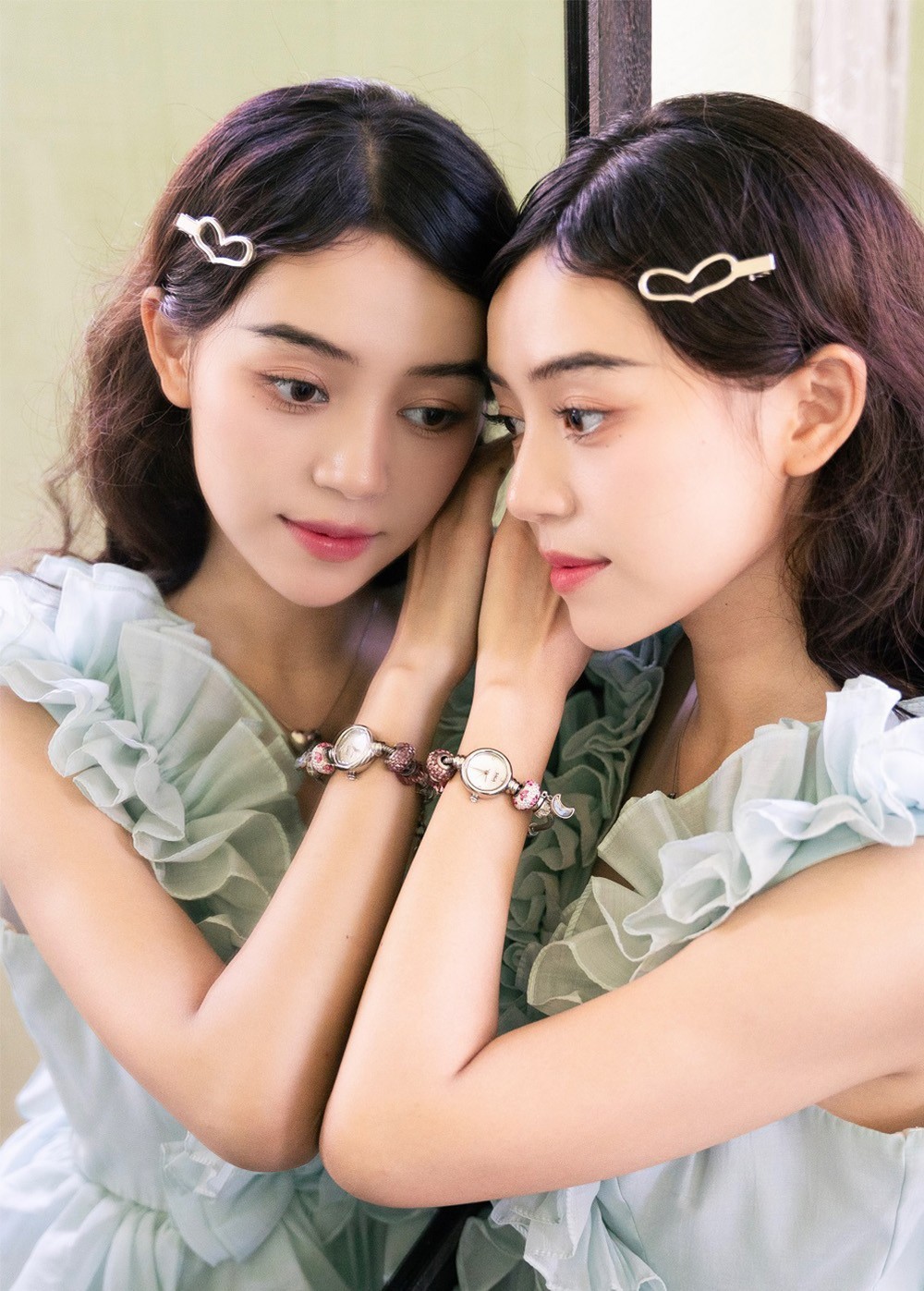 Linh chi và Saga Charm