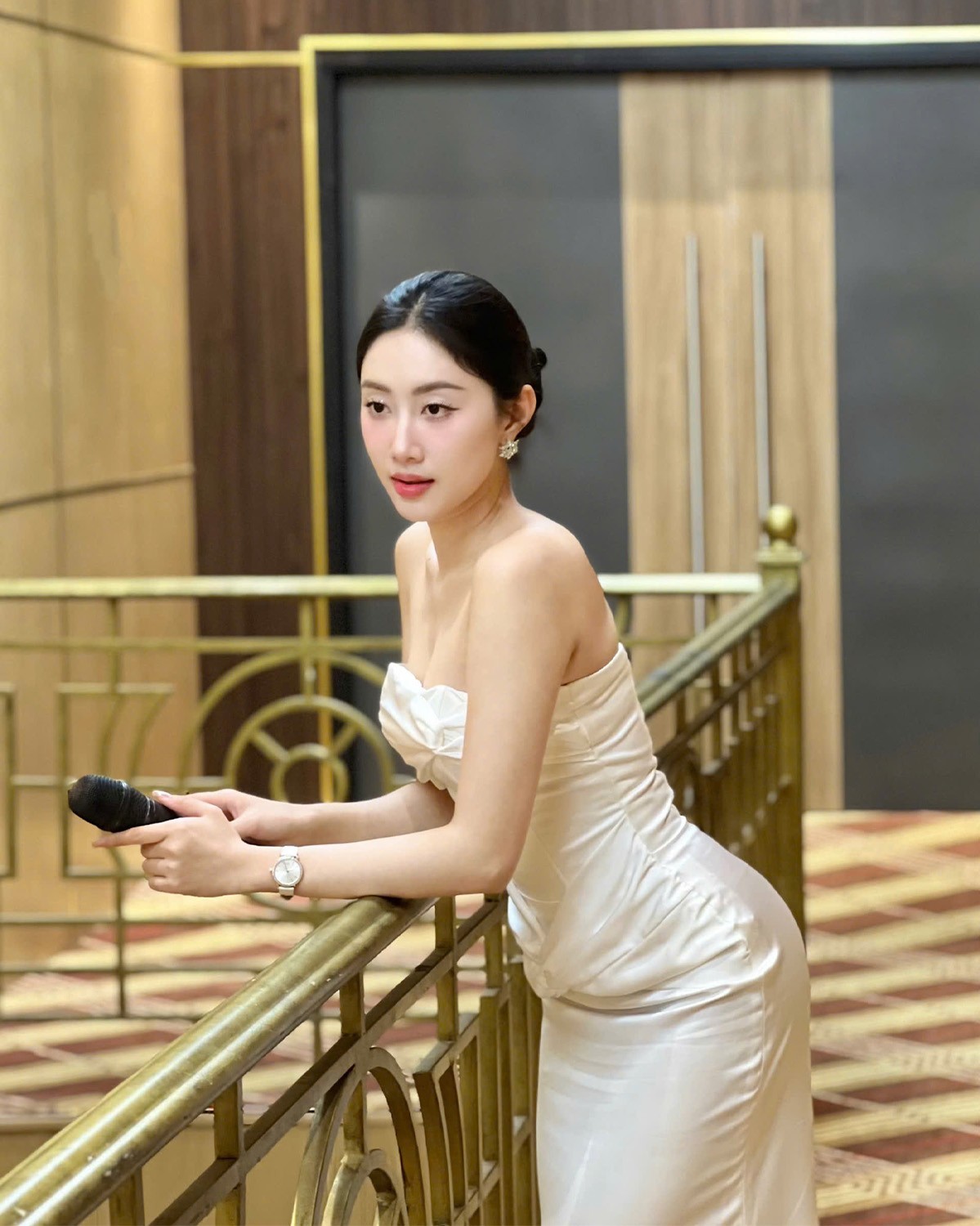 Mẫu đeo Saga 53578-LGSVWH-2 - ảnh 6