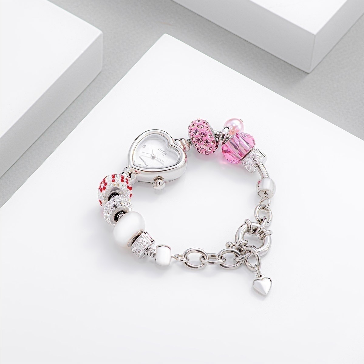 Saga Charm 71825-SVMWSV-5 – Mặt số trái tim xà cừ 24mm – Charm hồng, đỏ 4 Đồng hồ dây lắc Saga 71825-SVMWSV-5