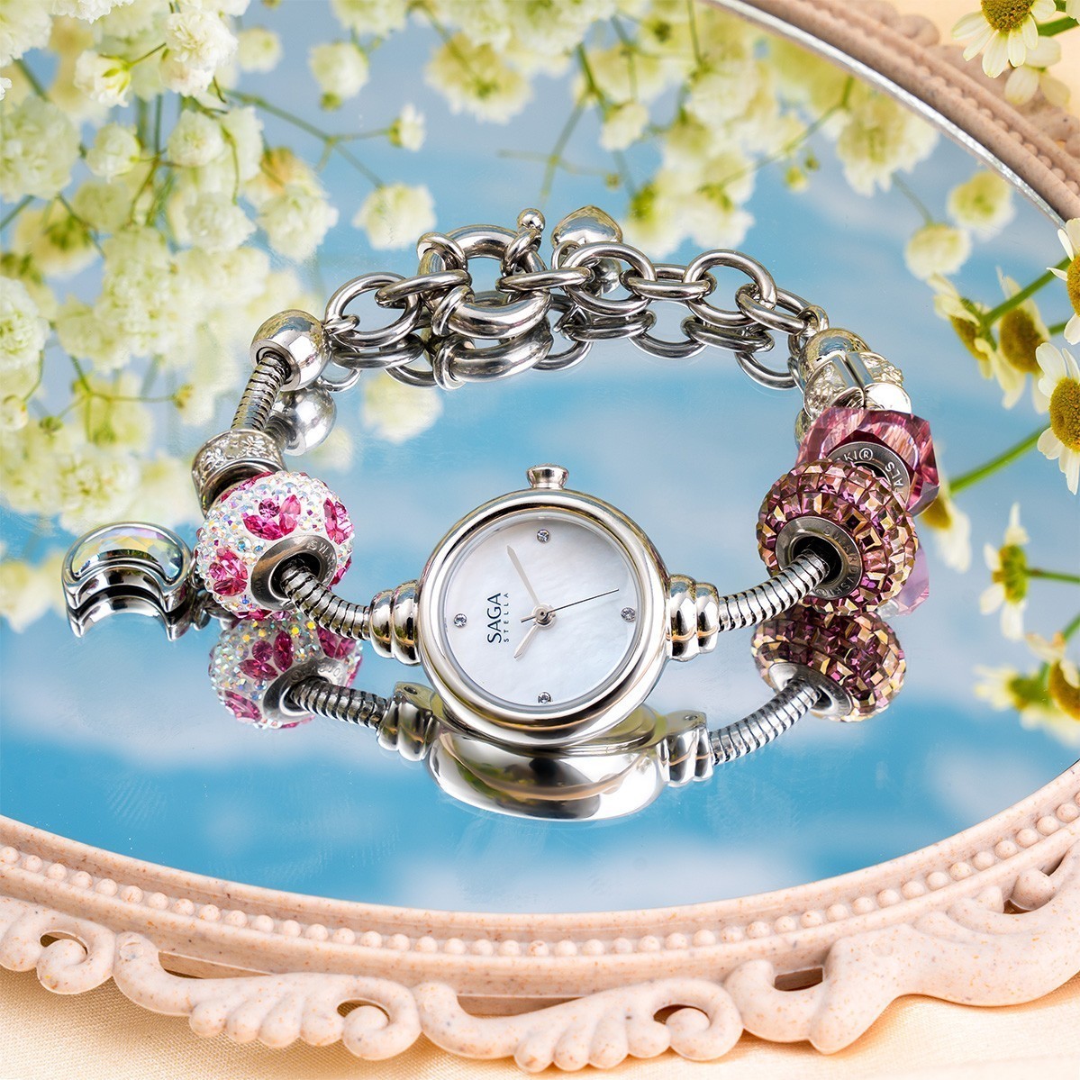 Saga Charm 53229-SVMWSV-7 – Mặt Số 20mm, Đính đá Swarovski, xà cừ, charm hồng 6 Đồng hồ Saga Charm 53229-SVMWSV-7