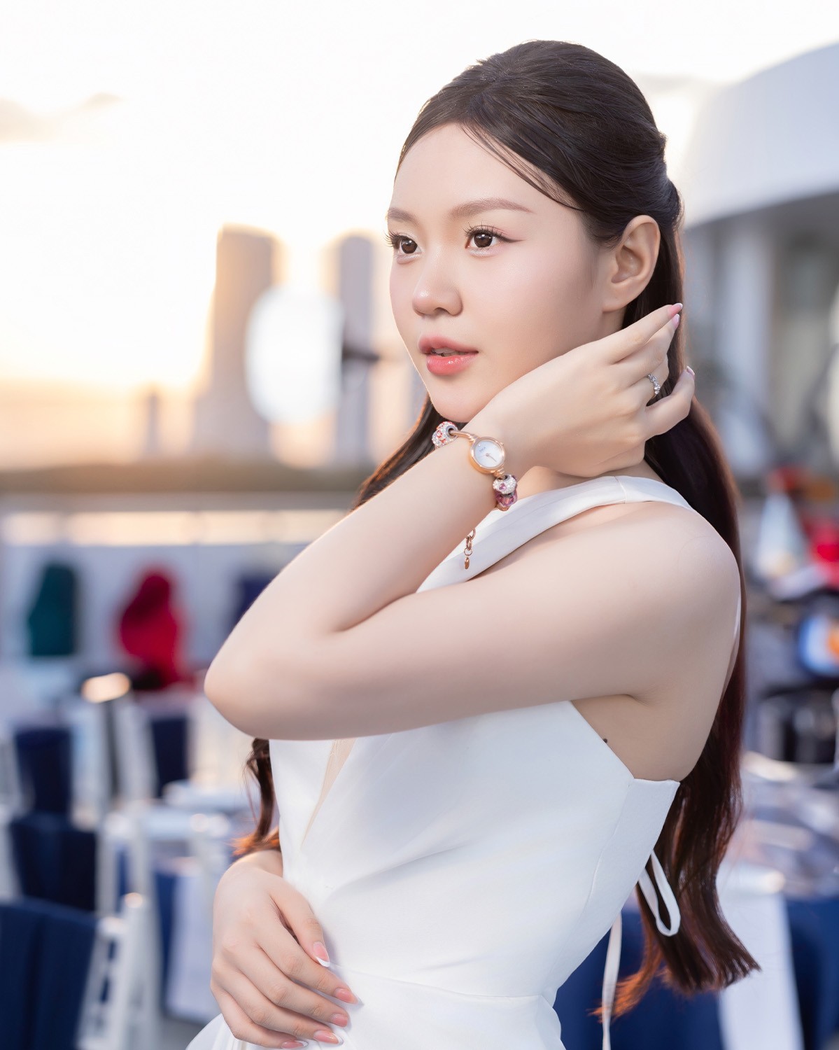 Nàng Khánh Như đeo Saga Charm 53229-RGMWRG-7 - ảnh 5