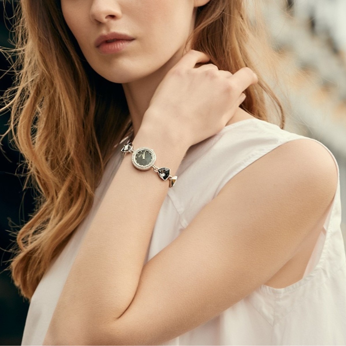Saga Stella 53442-SVMBSV-2A – Mặt số 24mm, Khảm xà cừ, đính đá Swarovski 5 Đồng hồ khảm xà cừ Saga 53442-SVMBSV-2A