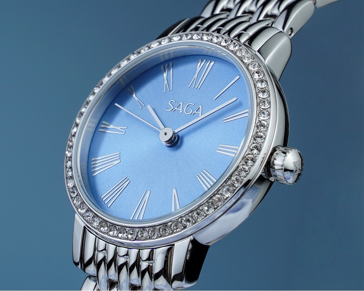 Saga Stella Chance 53578-SVBLSV-2 – Nữ – Quartz (Pin) – Mặt Số 30mm, Kính Cứng, Chống Nước 3ATM 9 Cận cảnh mặt số đồng hồ Saga Stella Chance 53578-SVBLSV-2