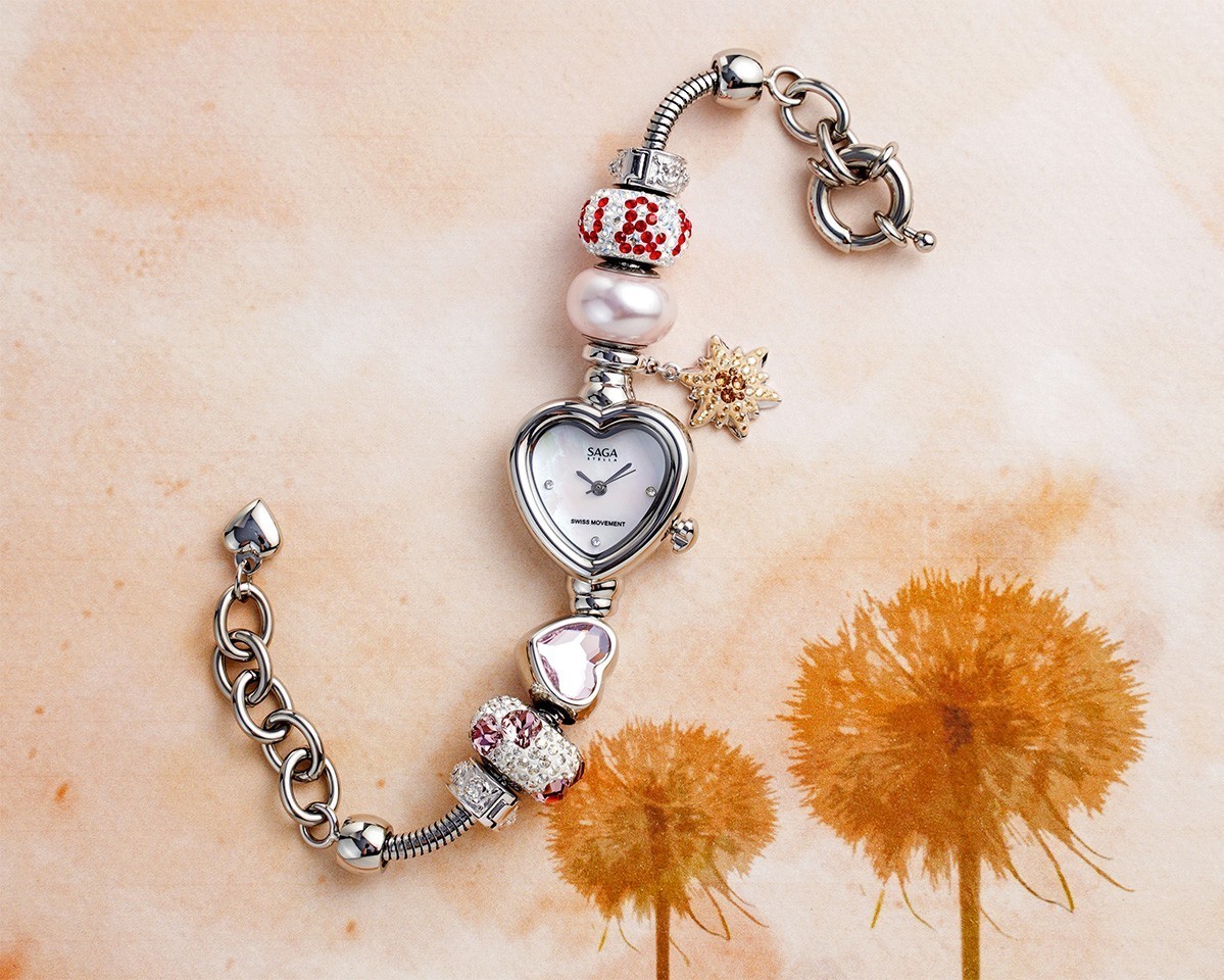 Saga Charm 71825-SVMWSV-10 – Mặt số trái tim, đính đá, charm hồng tím, hoa lá 5 Charm đính đá Swarovski của Saga 71825-SVMWSV-10