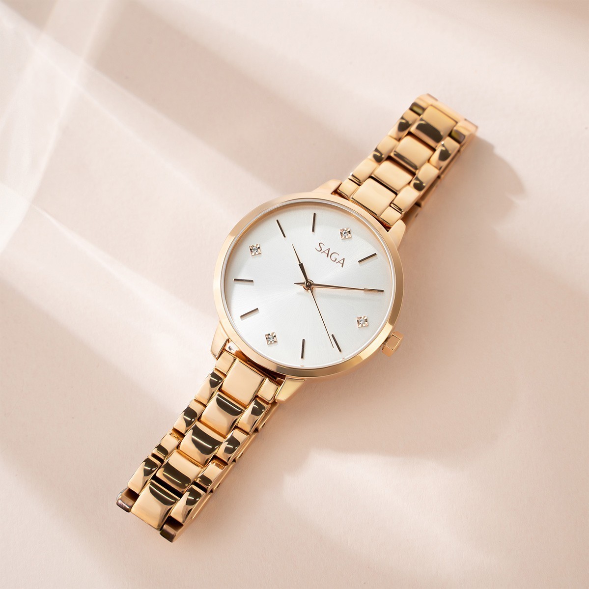 Saga 53643-RGSVRG-2 – Nữ – Kính Cứng – Quartz – Mặt Số 33mm, Đính Đá Swarovski, Chống Nước 3ATM 6 3 review saga 53643 rgsvrg 2
