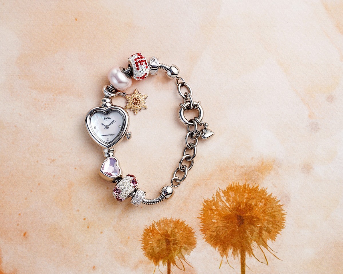Saga Charm 71825-SVMWSV-10 – Mặt số trái tim, đính đá, charm hồng tím, hoa lá 6 Saga 71825-SVMWSV-10 thiết kế 2 trong 1