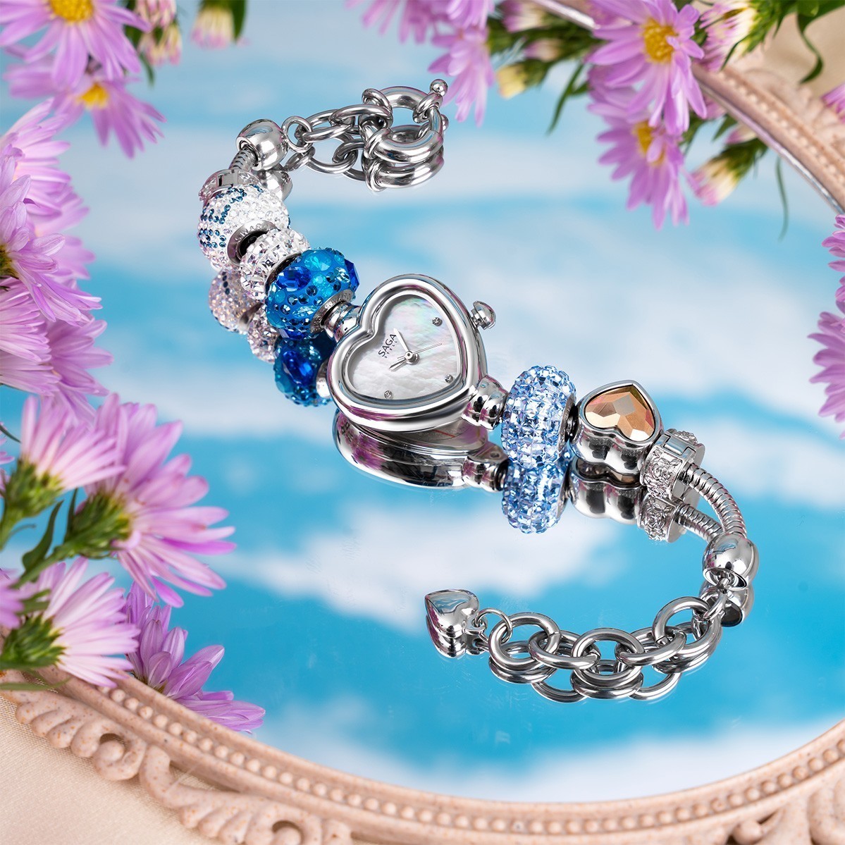 Saga Charm 71825-SVMWSV-17 – Mặt số trái tim xà cừ 20mm – Charm xanh dương, trái tim 8 Charm đính đá Swarovski của Saga 71825-SVMWSV-17