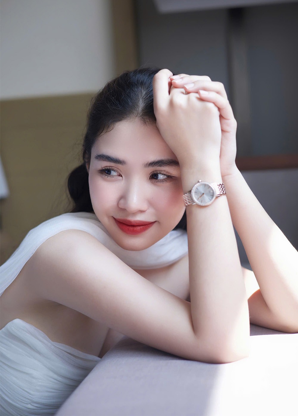 Cô dâu thanh lịch