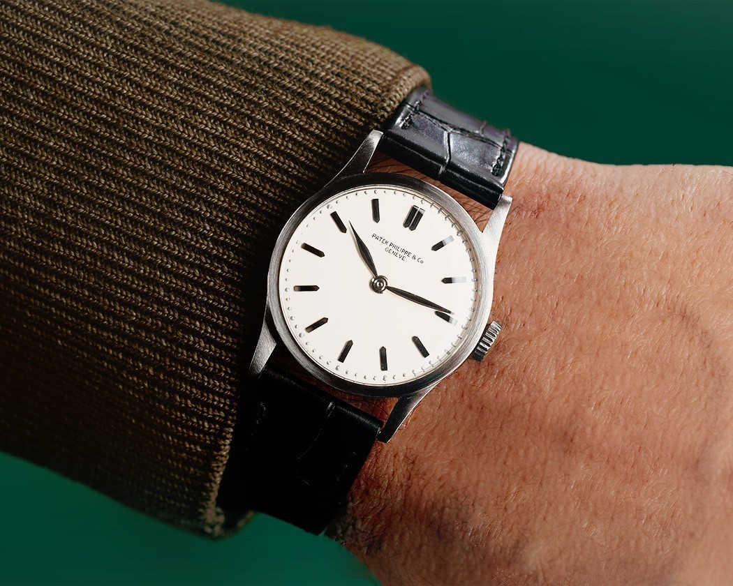 Dress Watch – Bí quyết tạo dấu ấn đẳng cấp quý ông 4 Mẫu đeo Patek Philippe Calatrava Ref. 96