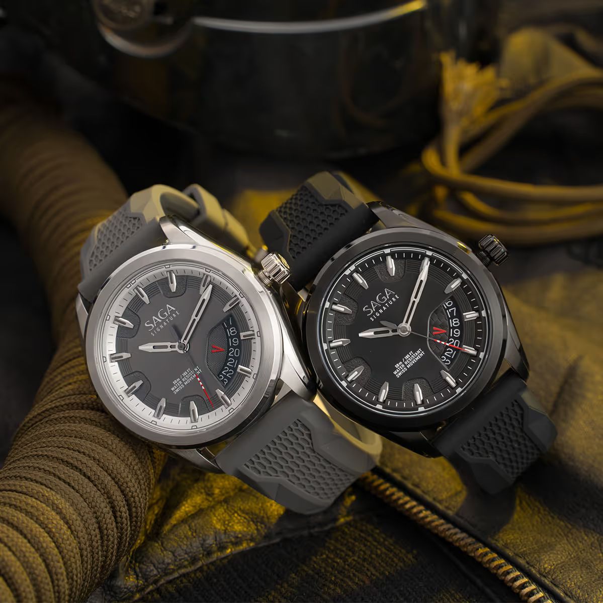 Saga 13568-SVGEPUG-2 – Nam – Kính Sapphire – Quartz (Pin) – Mặt Số 42mm, Chống nước 5ATM 10 Bộ đôi Saga 13568-SVGEPUG-2 với tông màu tương phản, phong cách thể thao mạnh mẽ dành cho nam giới hiện đại.