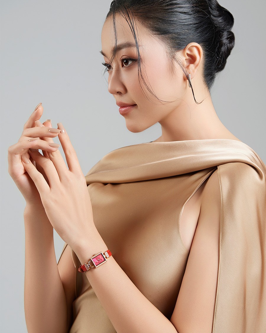 Mẫu đeo đồng hồ Saga - ảnh 42