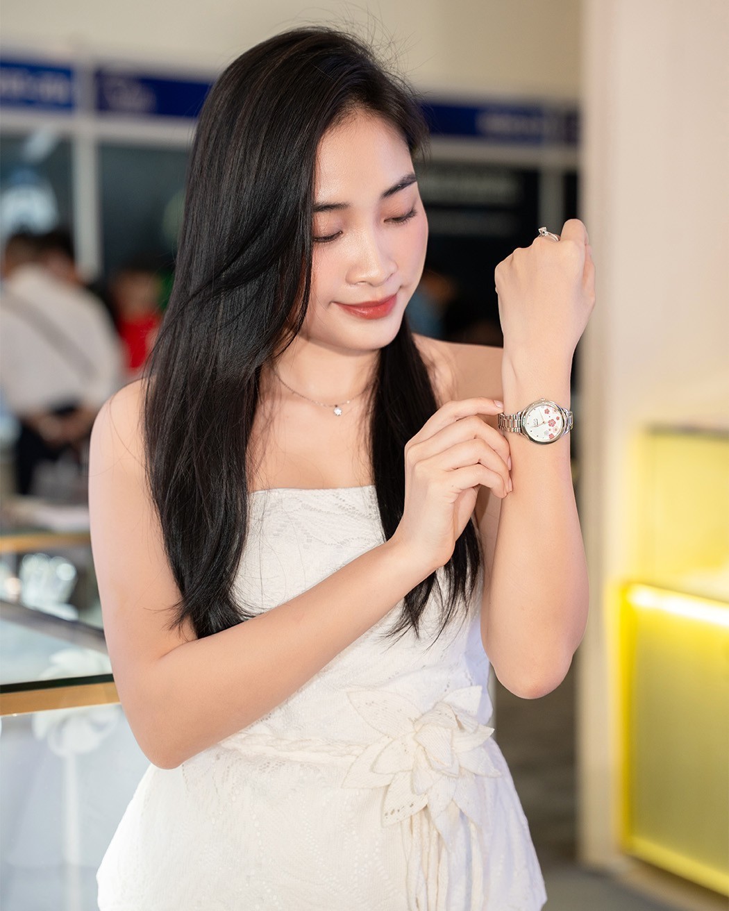 Mẫu đeo đồng hồ Saga - ảnh 21