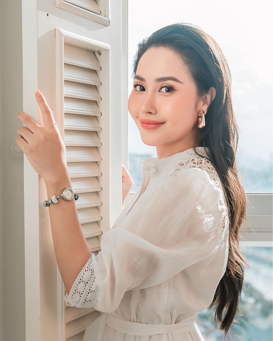 Tường Vi diện Saga - Ngôn ngữ cá tính riêng biệt của riêng Nàng 9 Diễn viên Tường Vi diện Saga 53229-SVMWSV-8