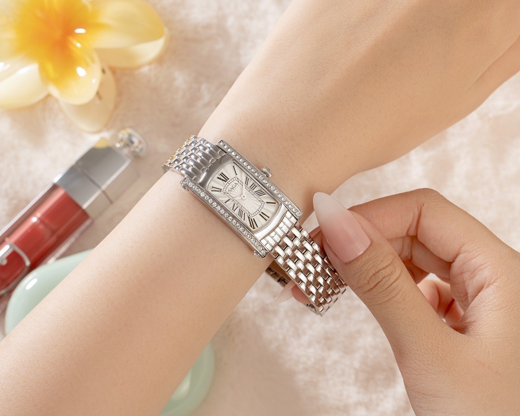 Á hậu Phương Anh “sẵn sàng” đi giảng - Bí quyết đã có Saga 4 Saga Stella Rectangle 71836-SVSVSV-2