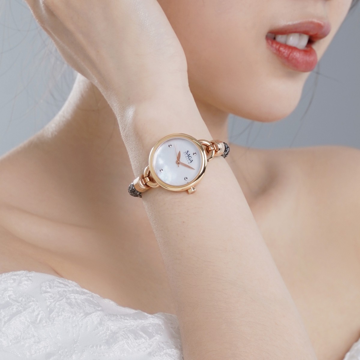 Mặt số khảm xà cừ của Saga Love Of Starry