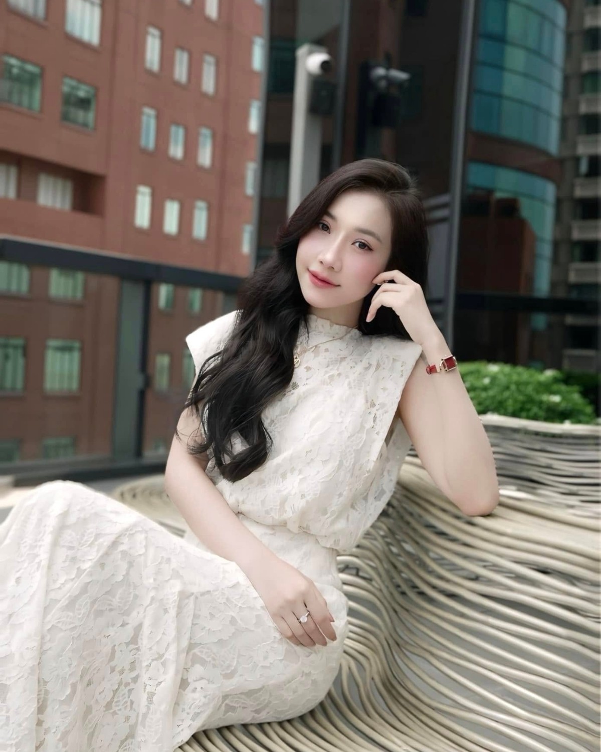 Mẫu diện Saga MOP Diamond đỏ