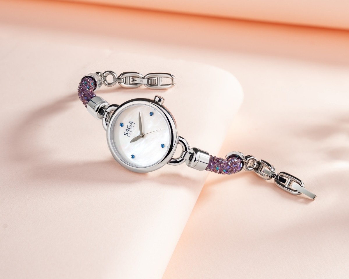 Thiết kế dây lắc của Saga Love Of Starry