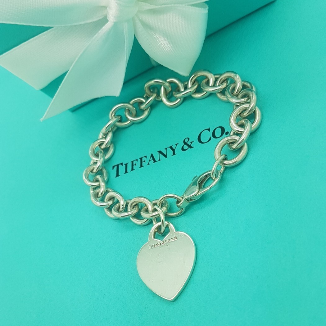 Thiết kế mặt charm trái tim của thương hiệu Tiffany & Co.