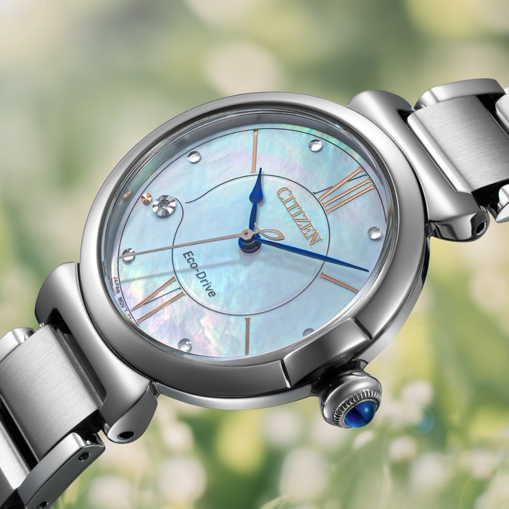 18 dong ho quartz citizen co ky hieu eco drive