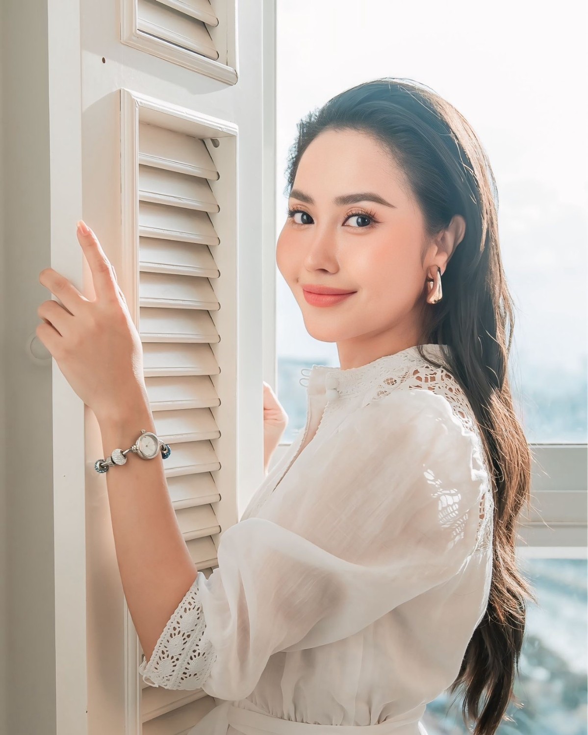 Tường Vi diện Saga Charm