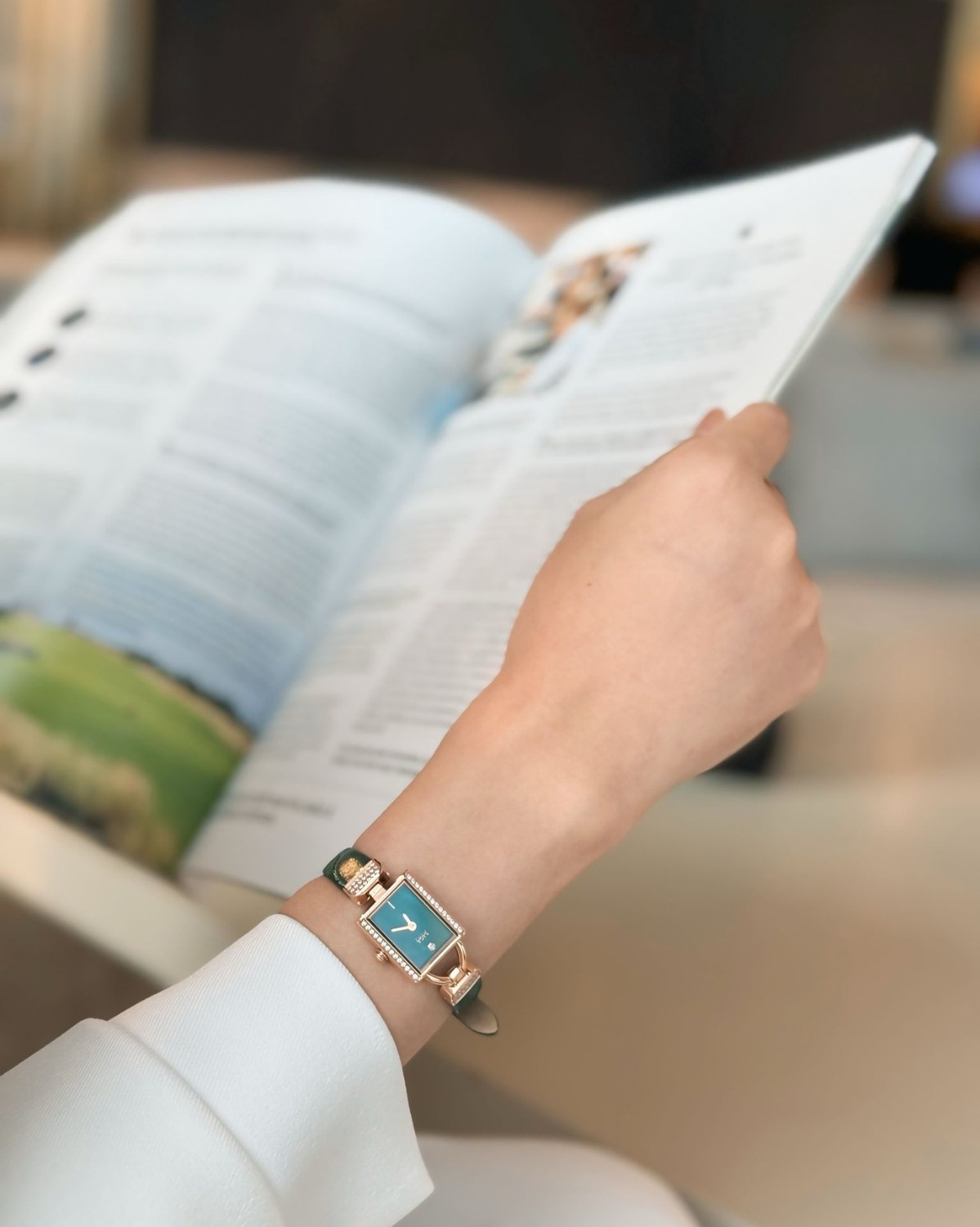 3 dong ho saga tren tay dien vien tuong vi