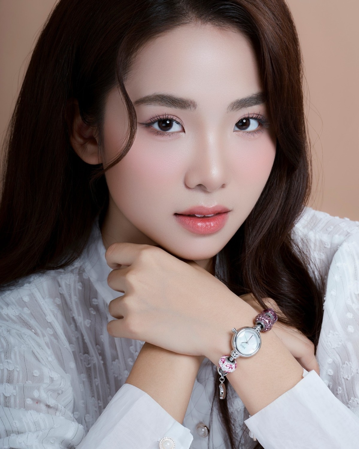 Mẫu đeo vòng charm Saga - Ảnh 4