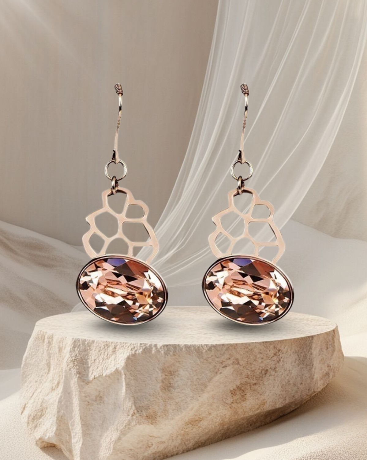 Bông tai nữ tổ ong Saga