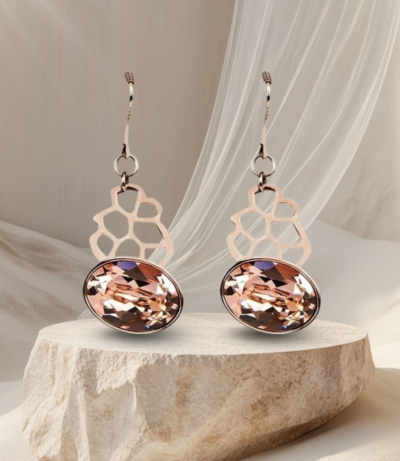 Bông tai nữ tổ ong Saga