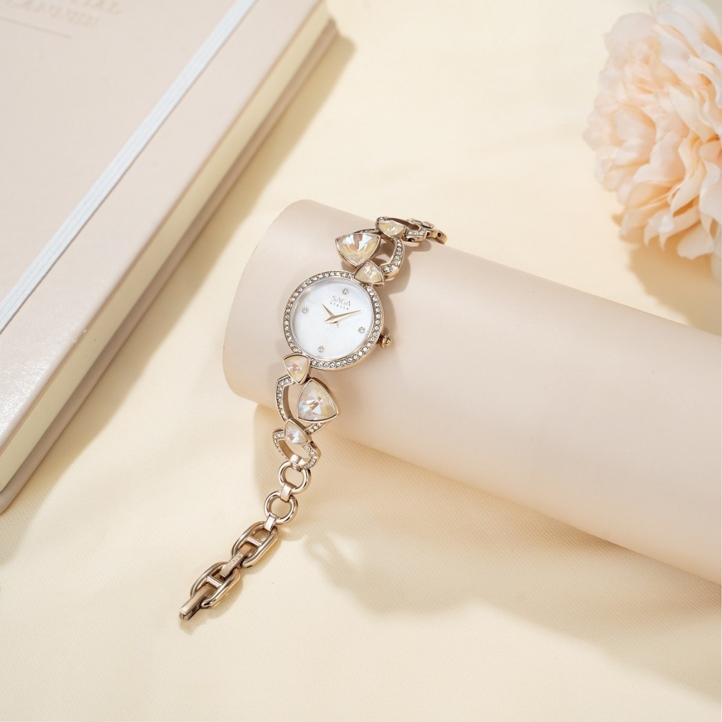 Lưu ý trong quá trình sử dụng đồng hồ Quartz