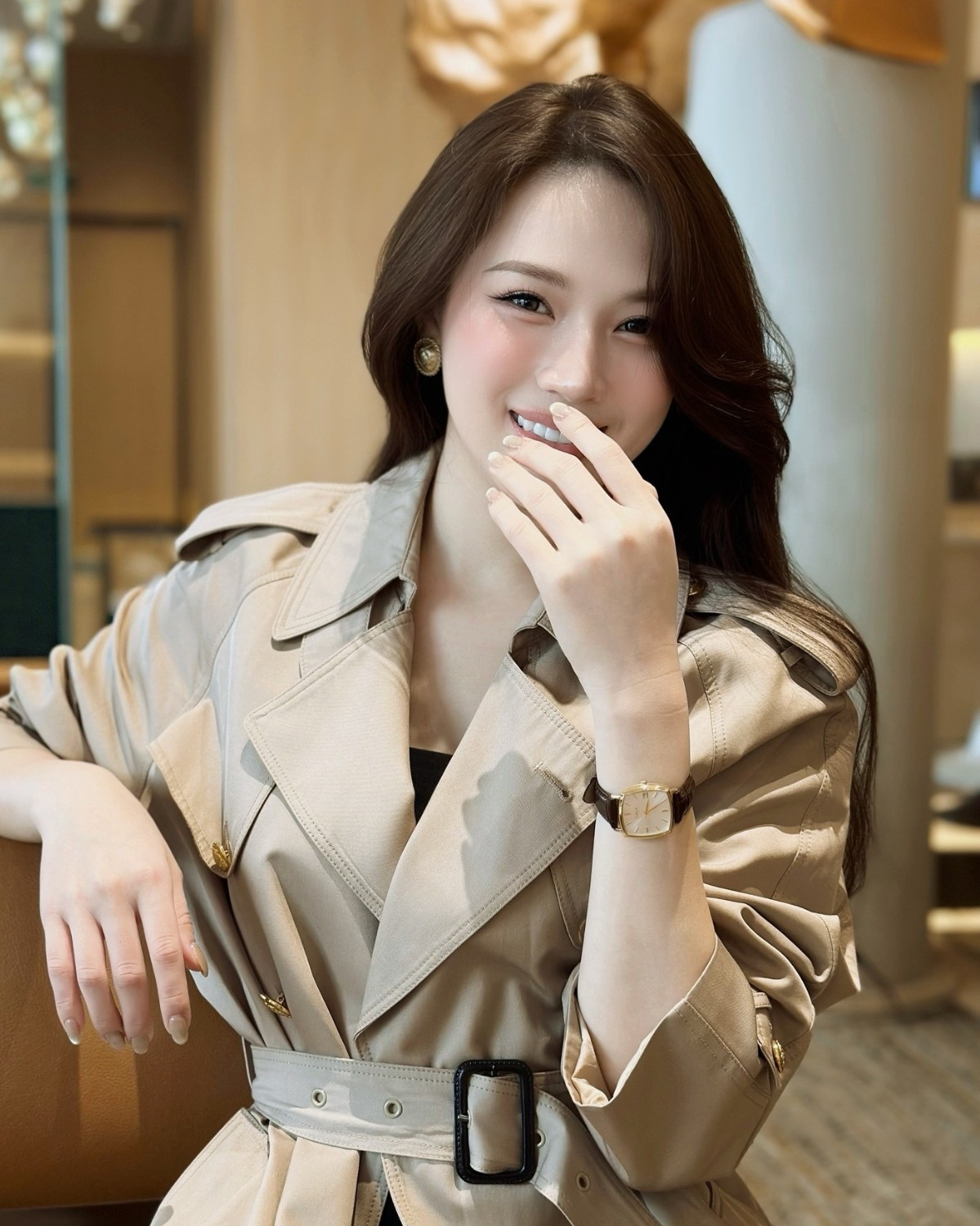 Đồng hồ 71979-GPSVBN-2 trên tay Thu Trang