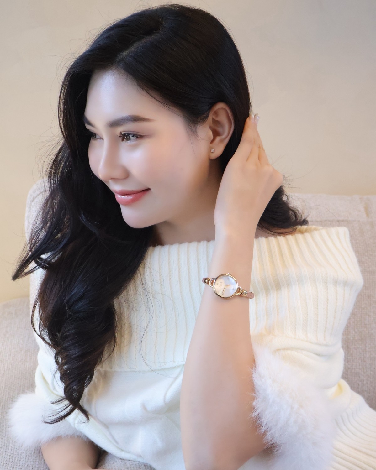 review dong ho saga 53555 gpmwgp 2 tren tay thao nhi