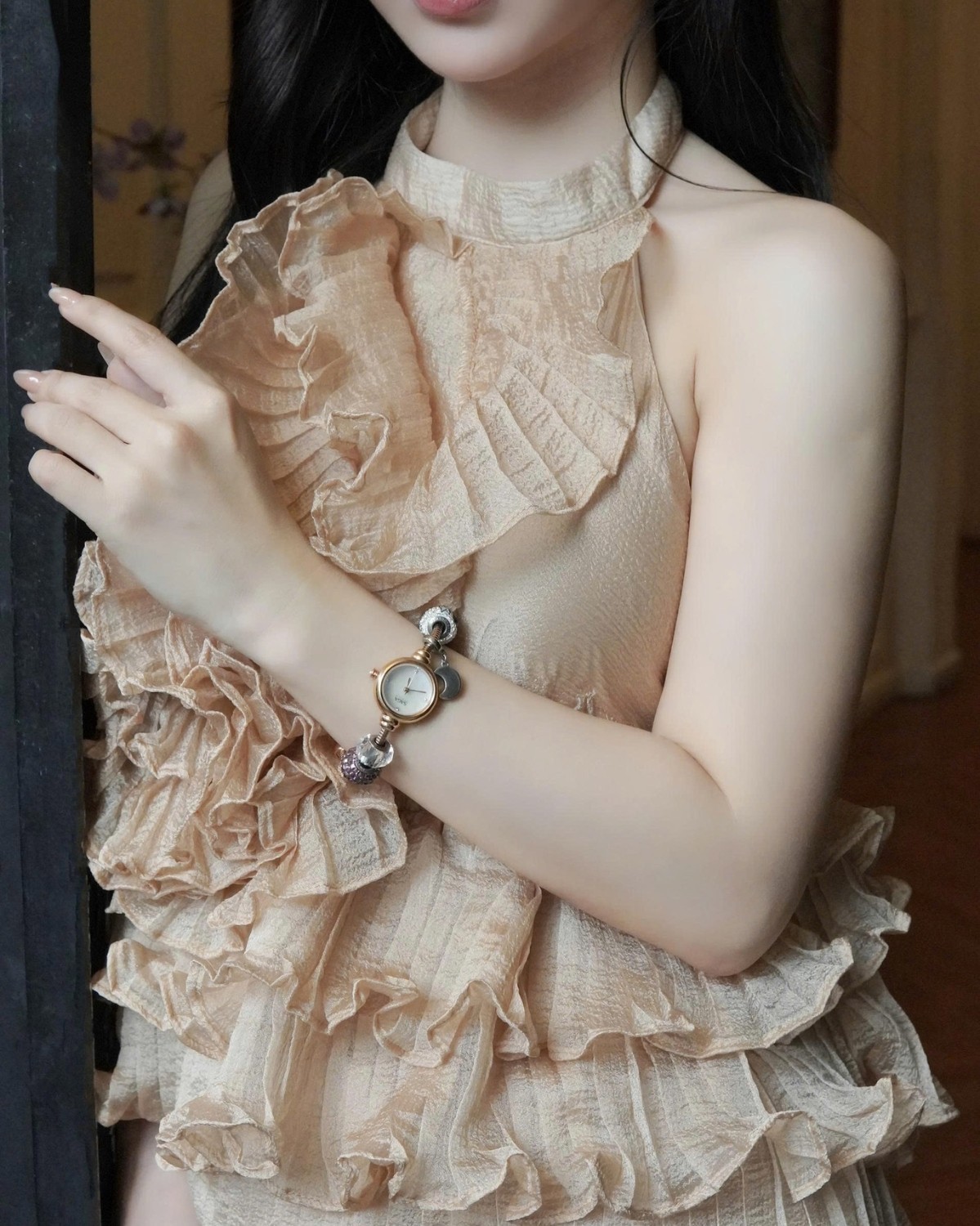 Mẫu diện đồng hồ Saga Charm