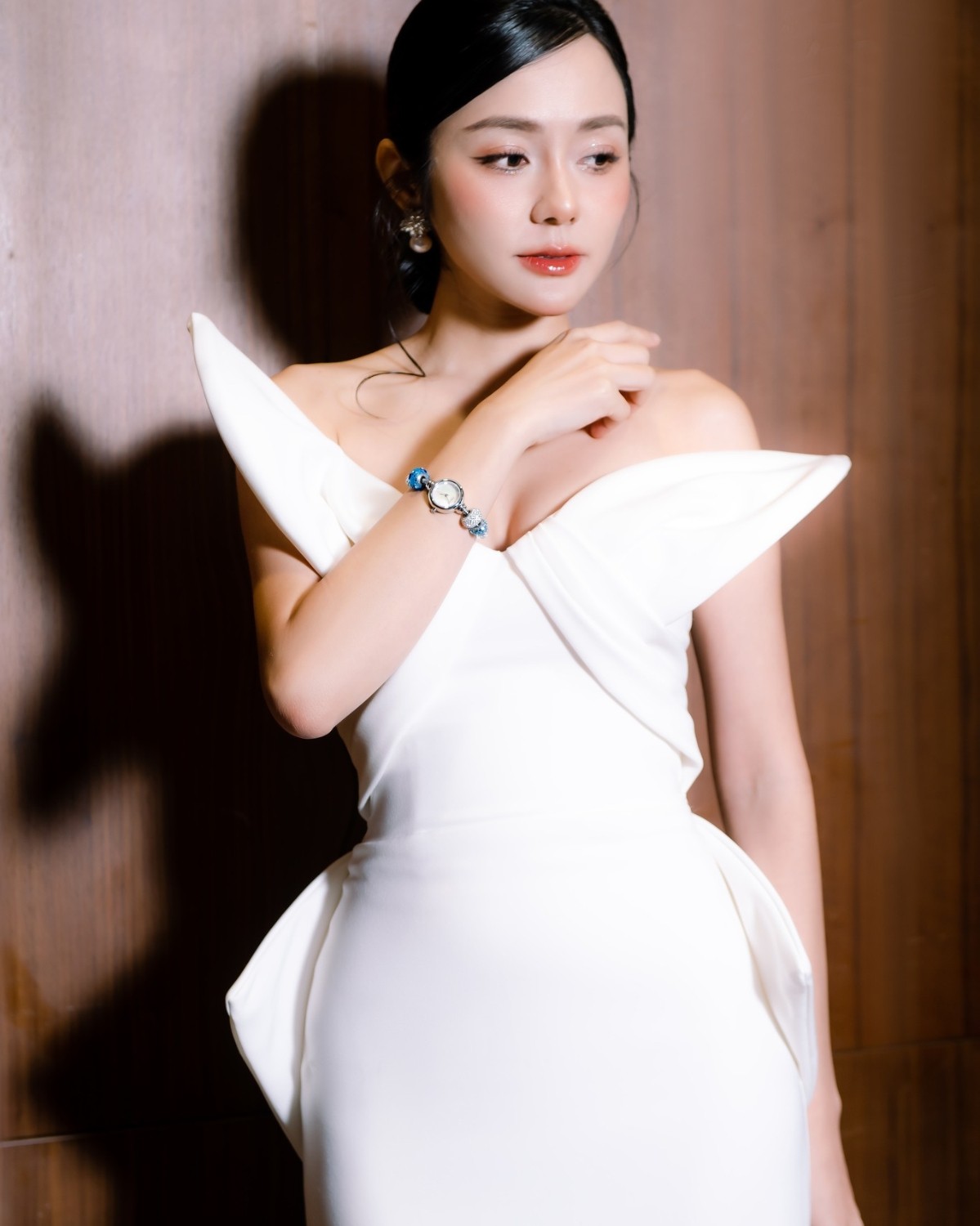 Đầy thanh lịch cùng đồng hồ Saga Charm xanh dương