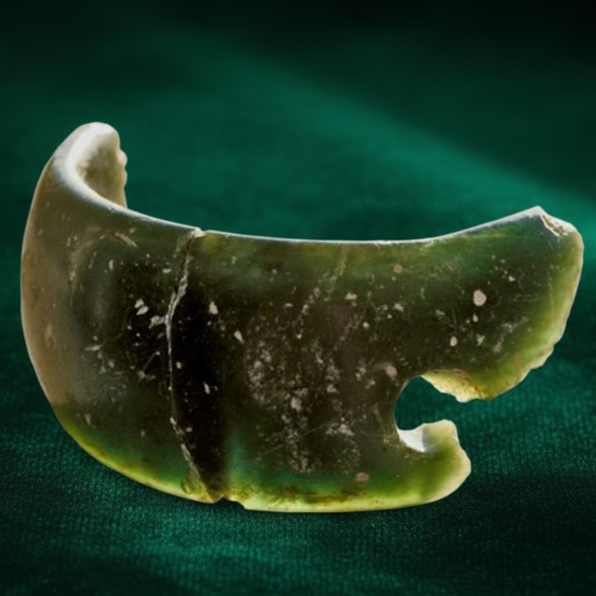 Vòng tay phát quang 40.000 năm tuổi