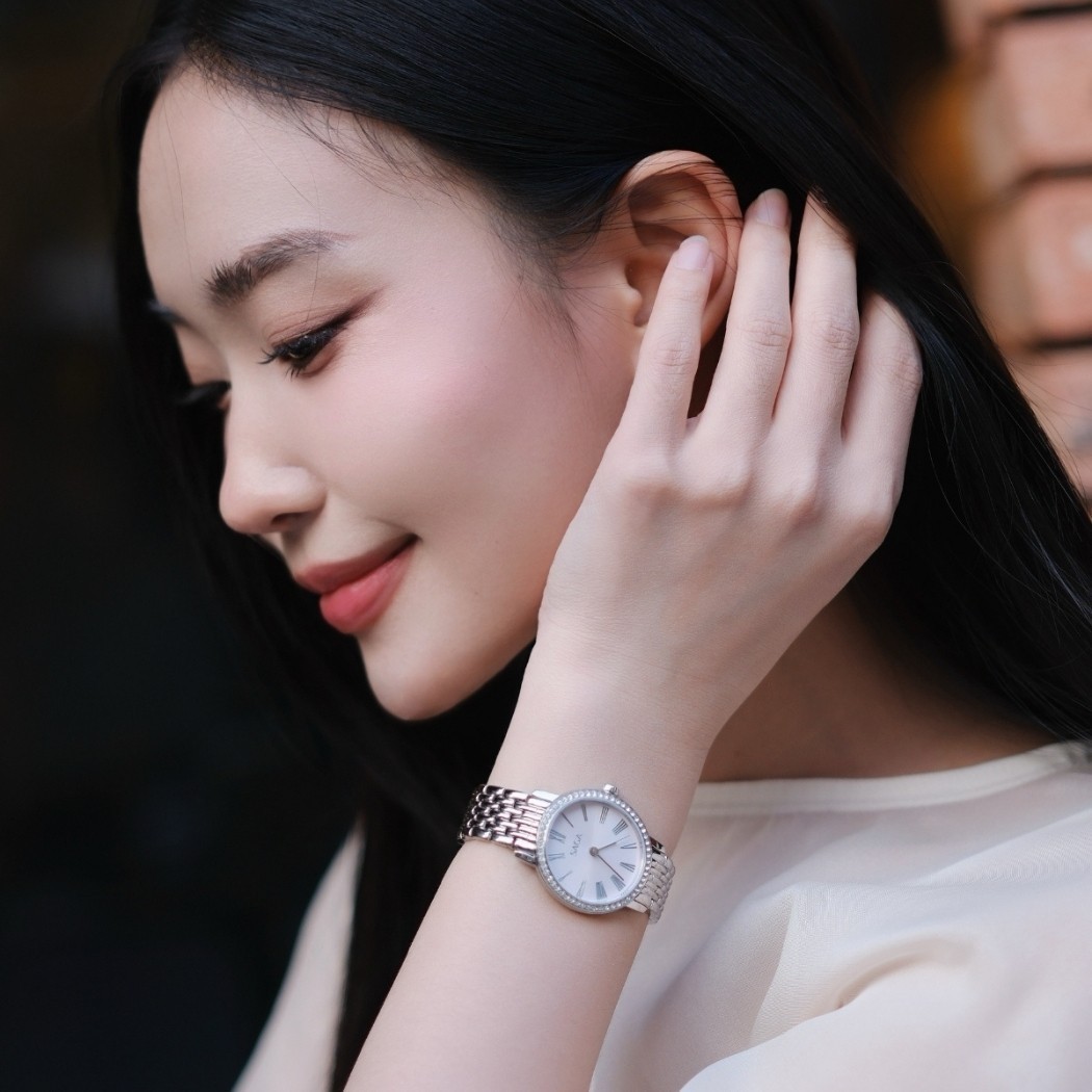 Da nhạy cảm nên chọn vỏ đồng hồ gì