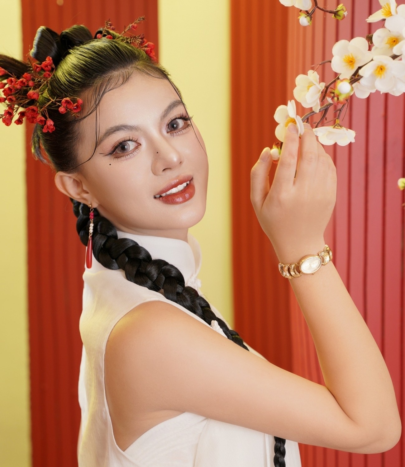 Đồng hồ đeo tay nữ Saga Lunar