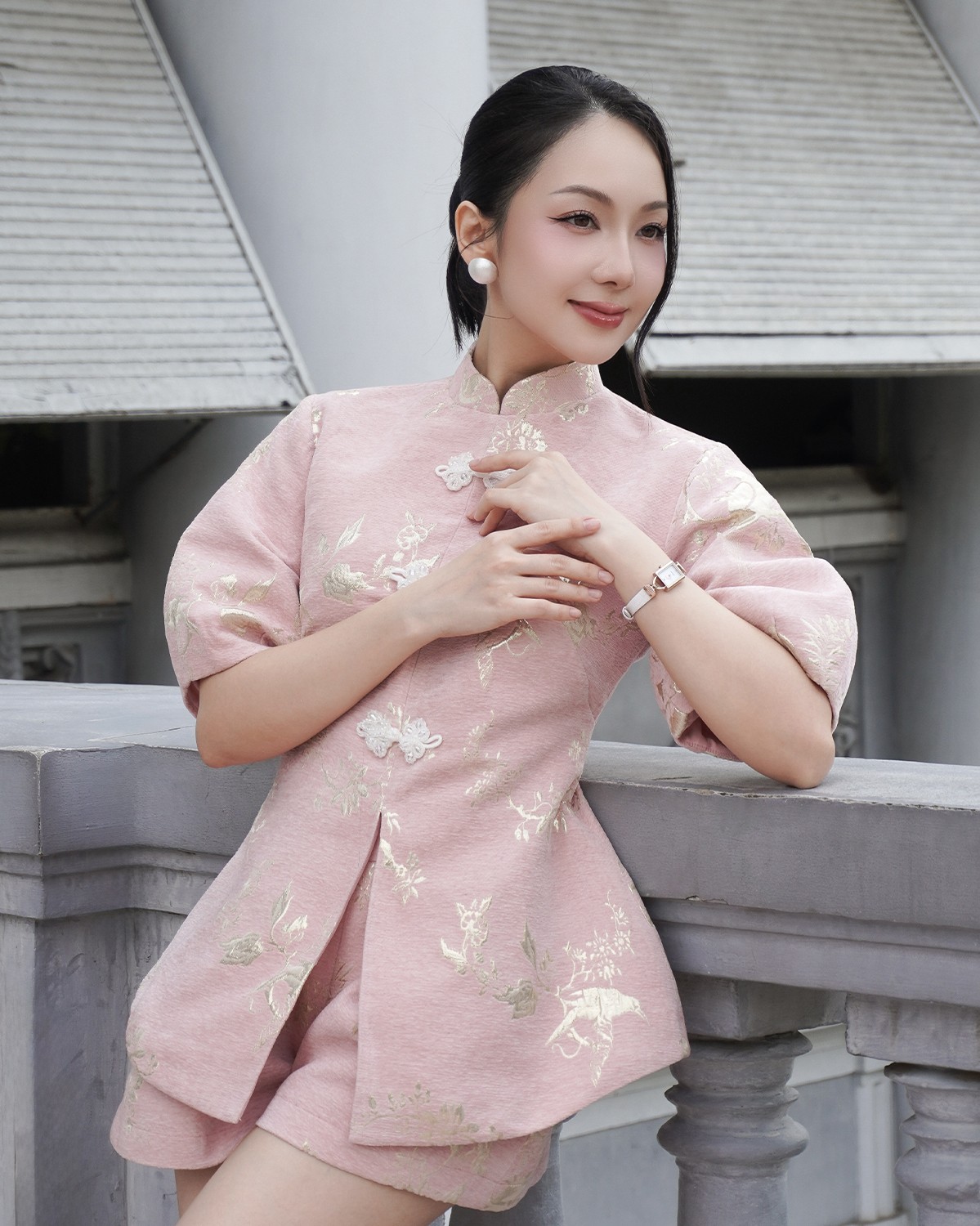 KOC Nhi Phan đeo Saga MOP Diamonds 71936-CGMWWH-2A - ảnh 2