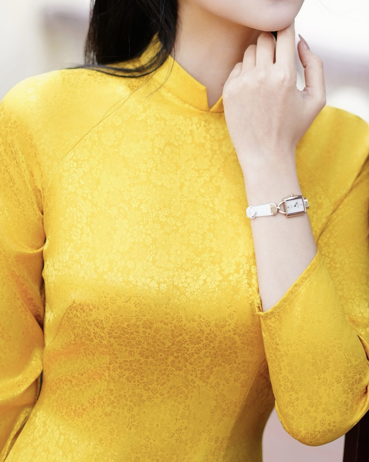KOC Thùy Dung đeo Saga MOP Diamonds 71936-CGMWWH-2A - ảnh 2