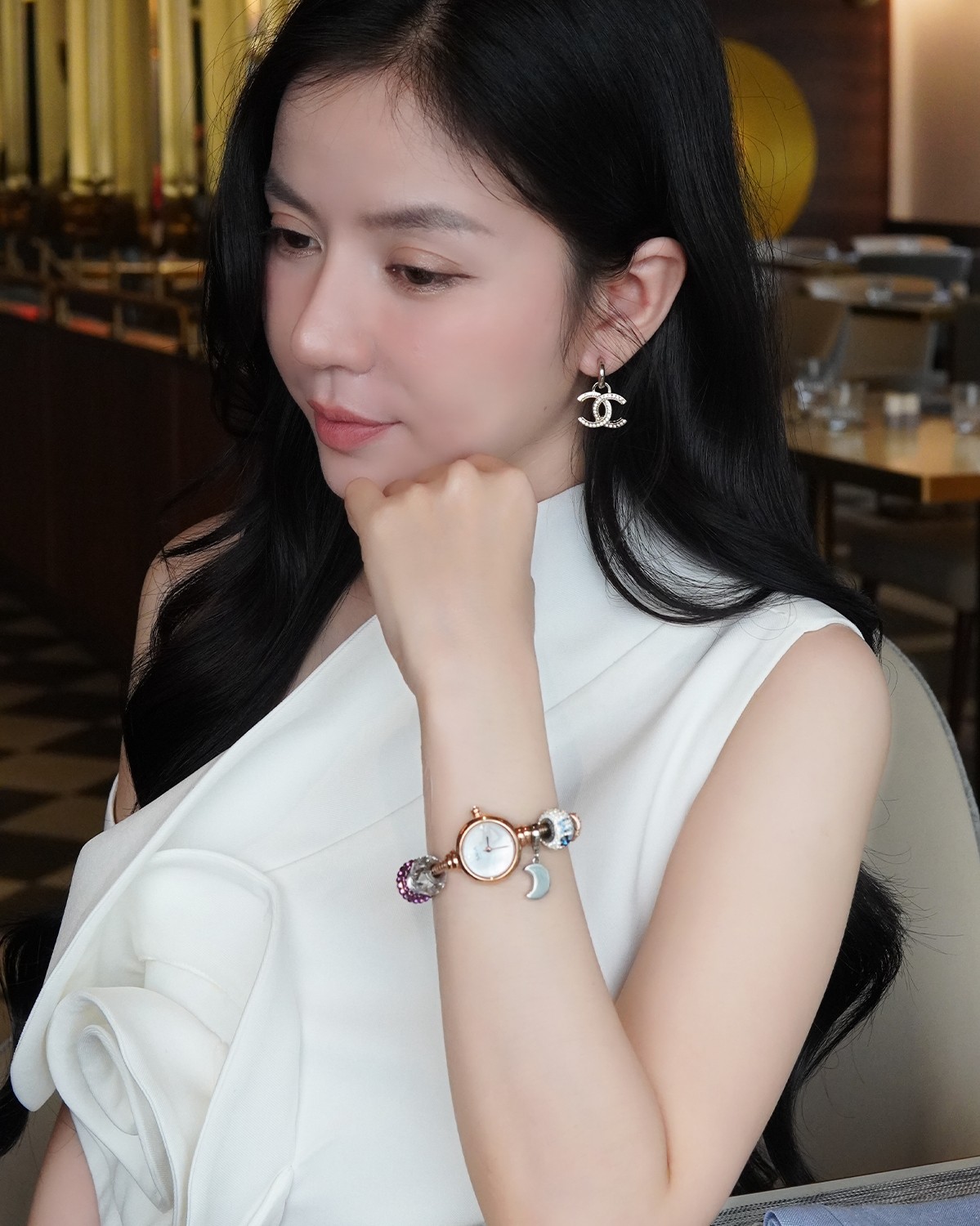KOC Thủy Võ đeo Saga 53229-RGMWRG-3 - ảnh 1.